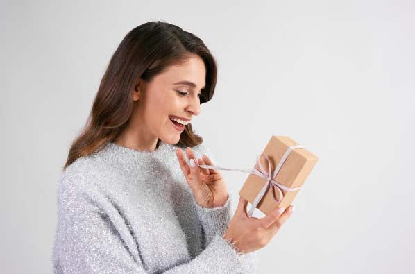 As melhores ideias de presentes femininos até R$ 100