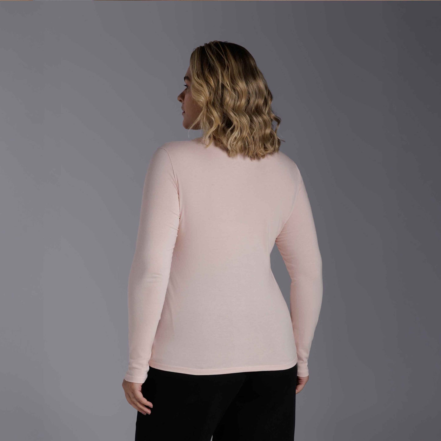Camiseta Slim Gola V Manga Longa Plus Feminina - Rosa Pastel