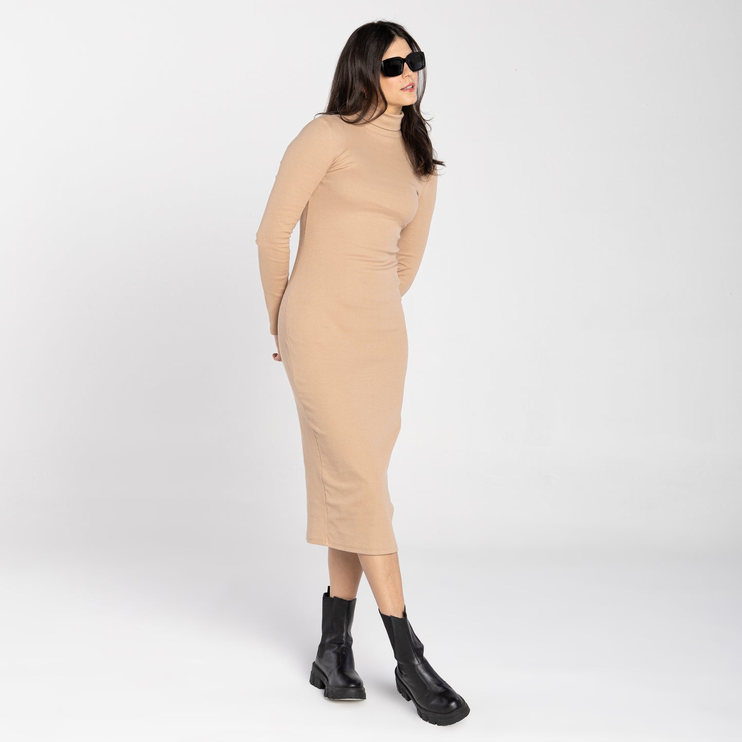 Vestido Midi Ribana Gola Rolê - Bege Camel