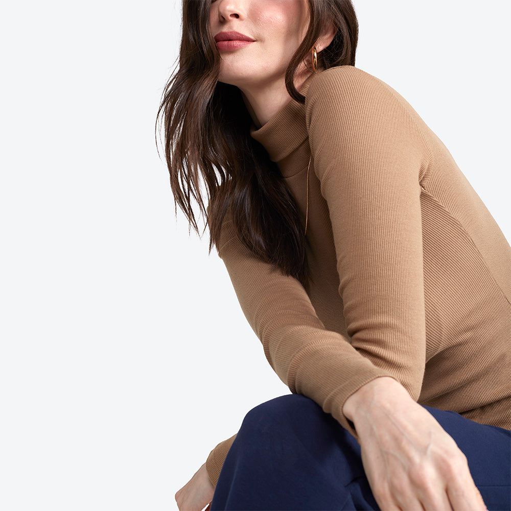 Blusa Ribana Gola Rolê Feminina - Bege Pastel