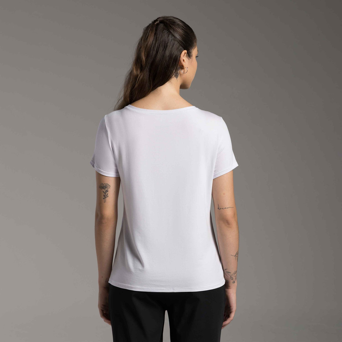 Tech T-Shirt Modal Decote Canoa Feminina - Branco