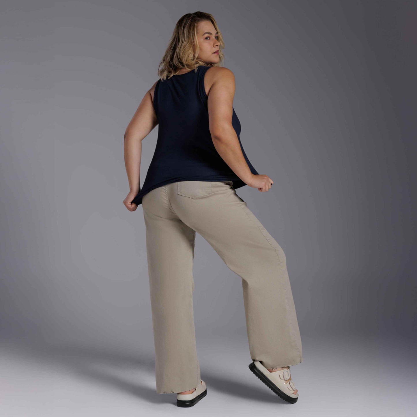 Regata Decote U Modal Plus Feminina - Azul Marinho