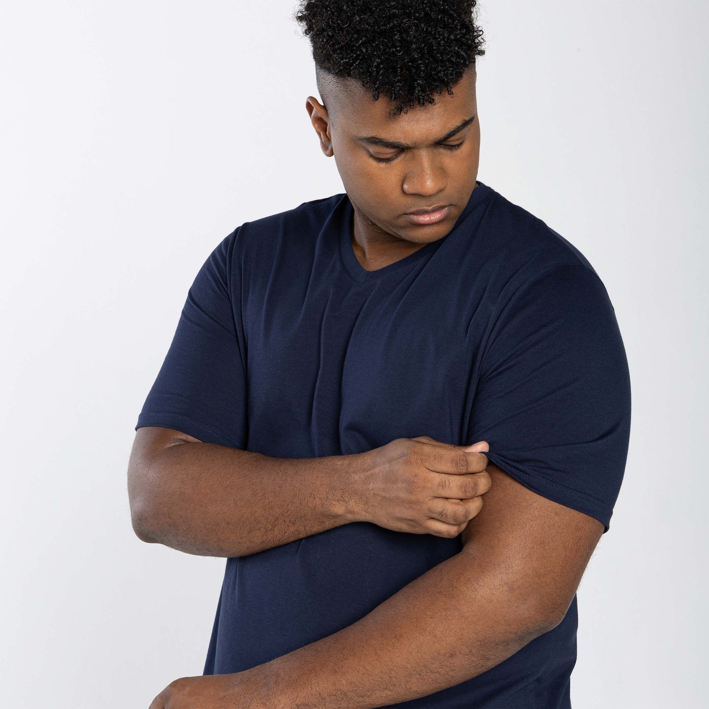 Tech T-Shirt Impermeável Gola V Plus Masculina - Azul Marinho