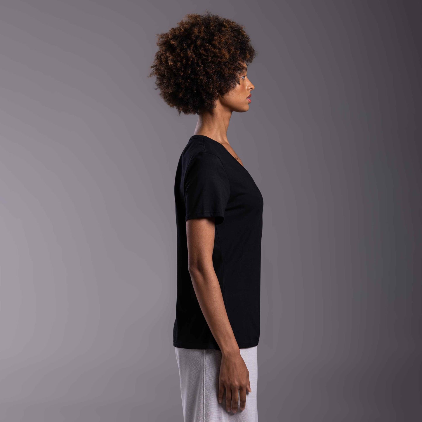 Tech T-Shirt Impermeável Gola V Feminina - Preto