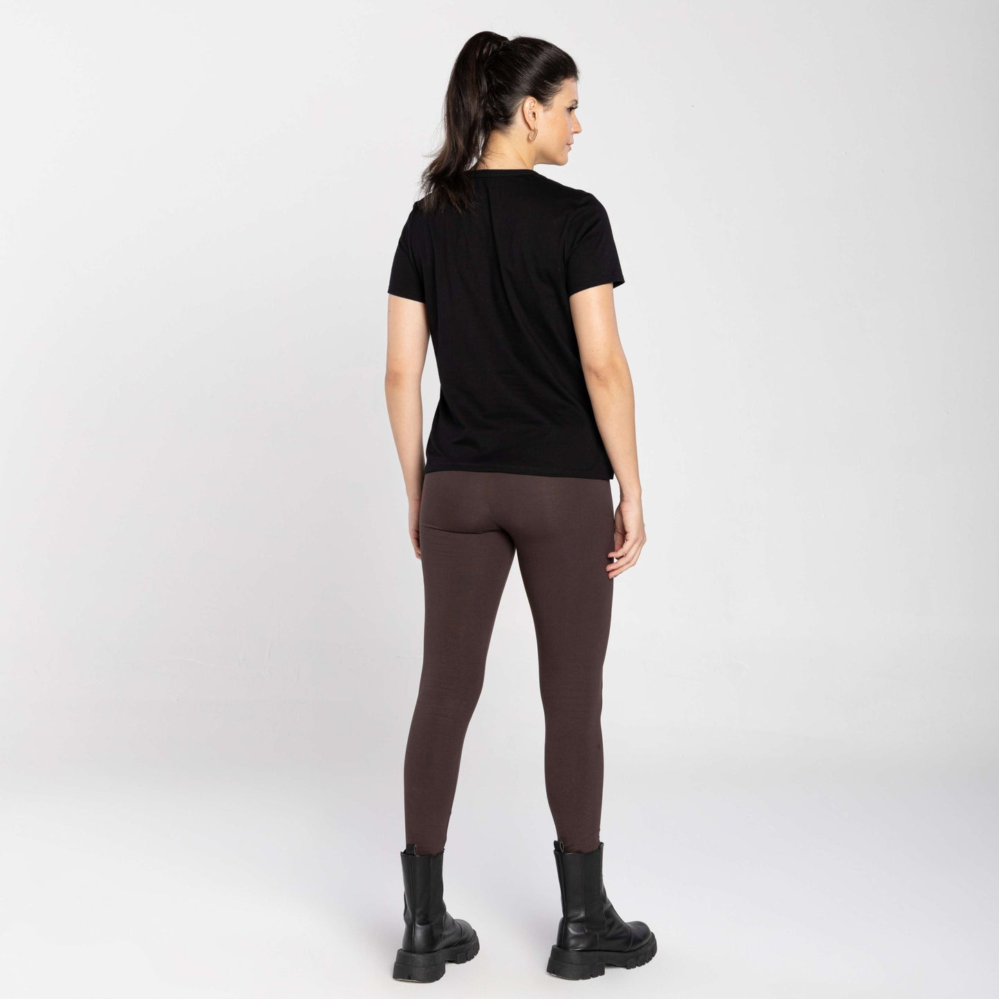 Tech T-Shirt Impermeável Gola V Feminina - Preto