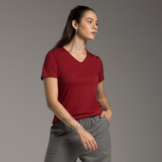 Tech T-Shirt Anti Odor Slim Gola V Feminina - Vermelho Escarlate