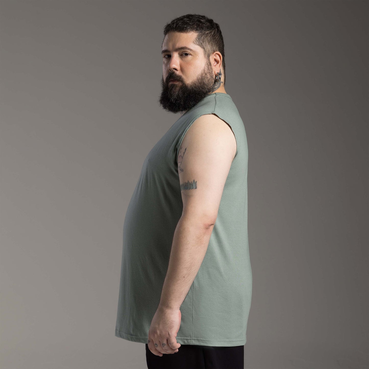 Regata Tech Air Alongada Plus Masculina - Verde Chá