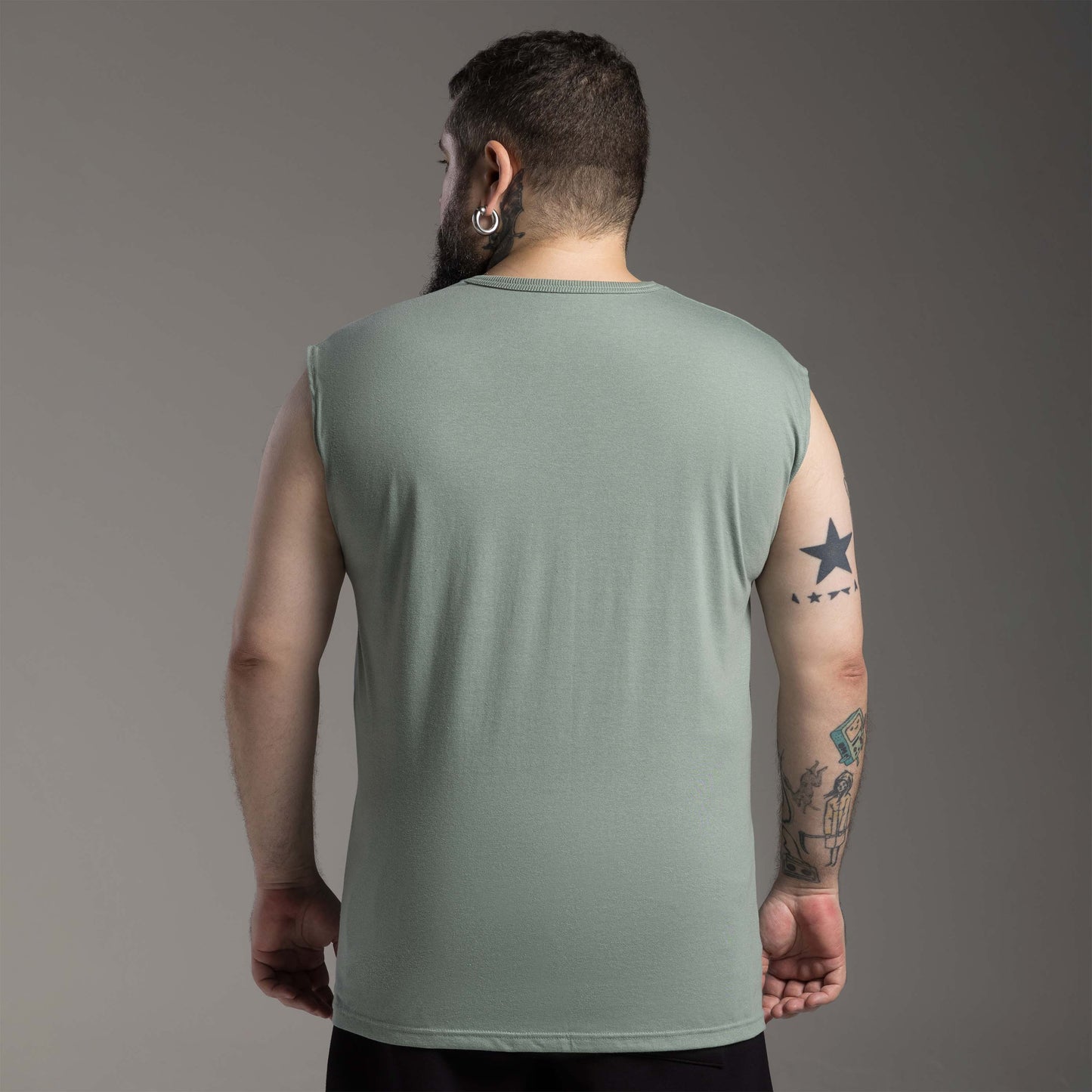 Regata Tech Air Alongada Plus Masculina - Verde Chá