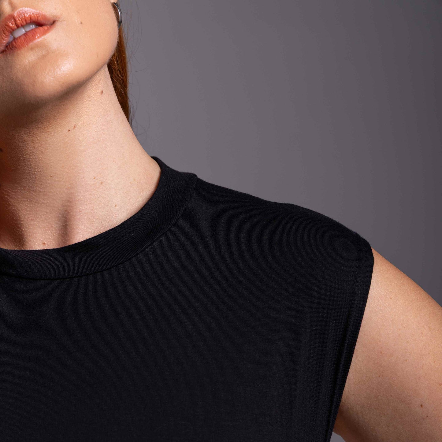 Regata Tech Anti Odor Gola Alta Plus Feminina - Preto