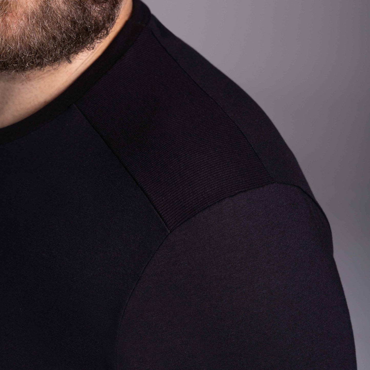 Tech T-Shirt Anti Odor Recorte Ombro Plus Masculina - Preto