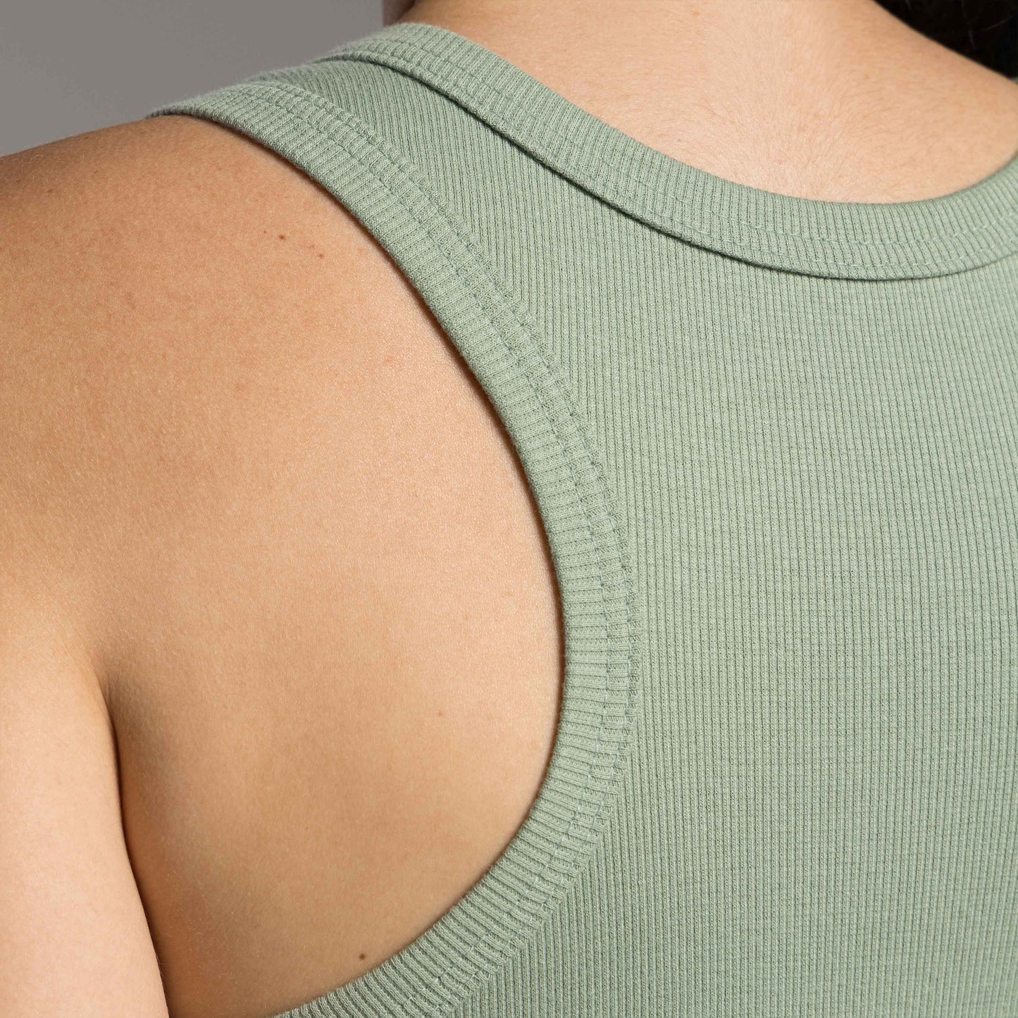 Regata Ribana Tech Anti Odor Gola U Feminina - Verde Pistache