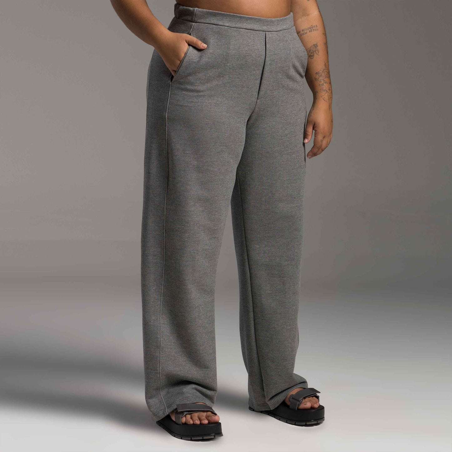 Calça Tech Impermeável Plus Feminina - Mescla Escuro