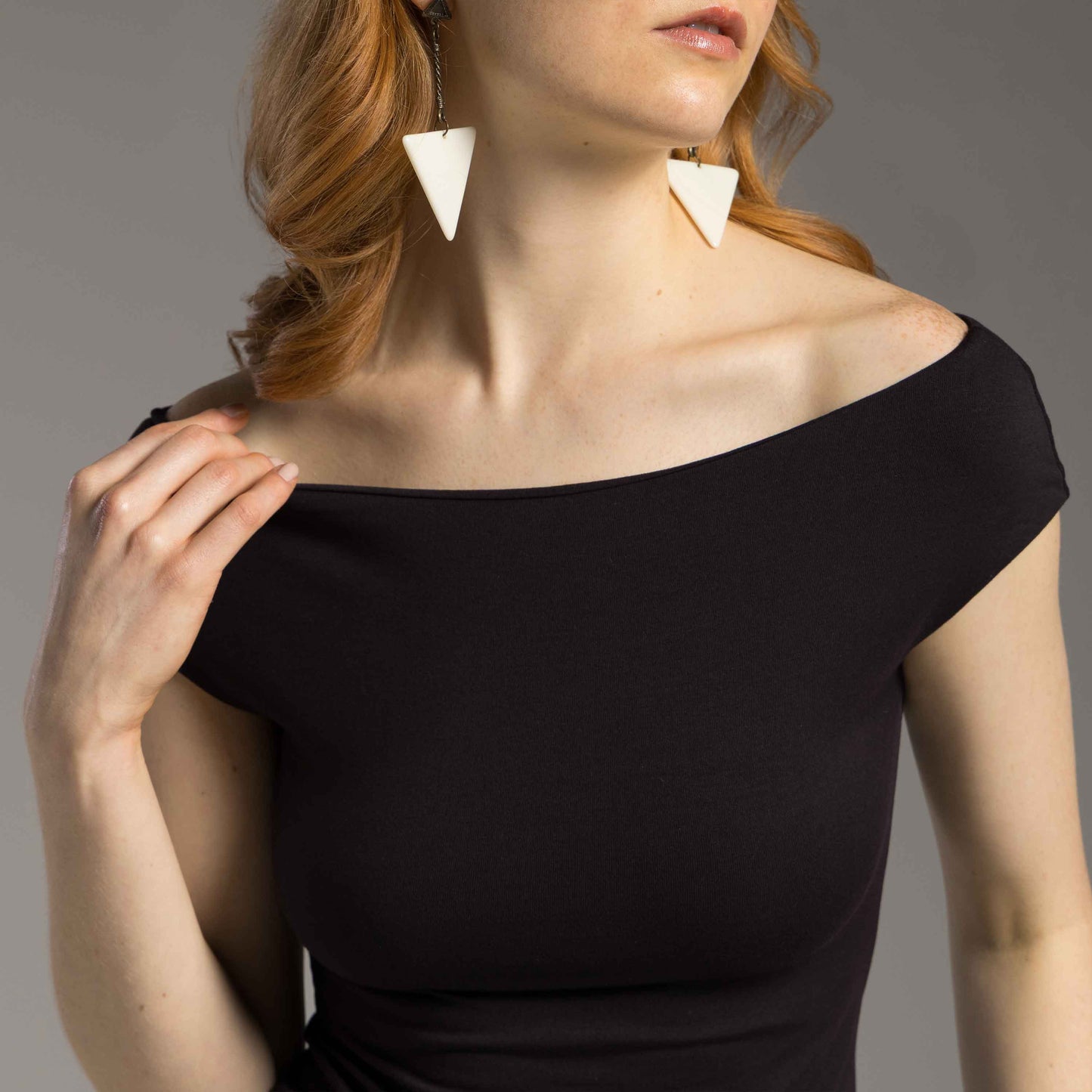 Blusa Tech Modal Ombro a Ombro Feminina - Preto