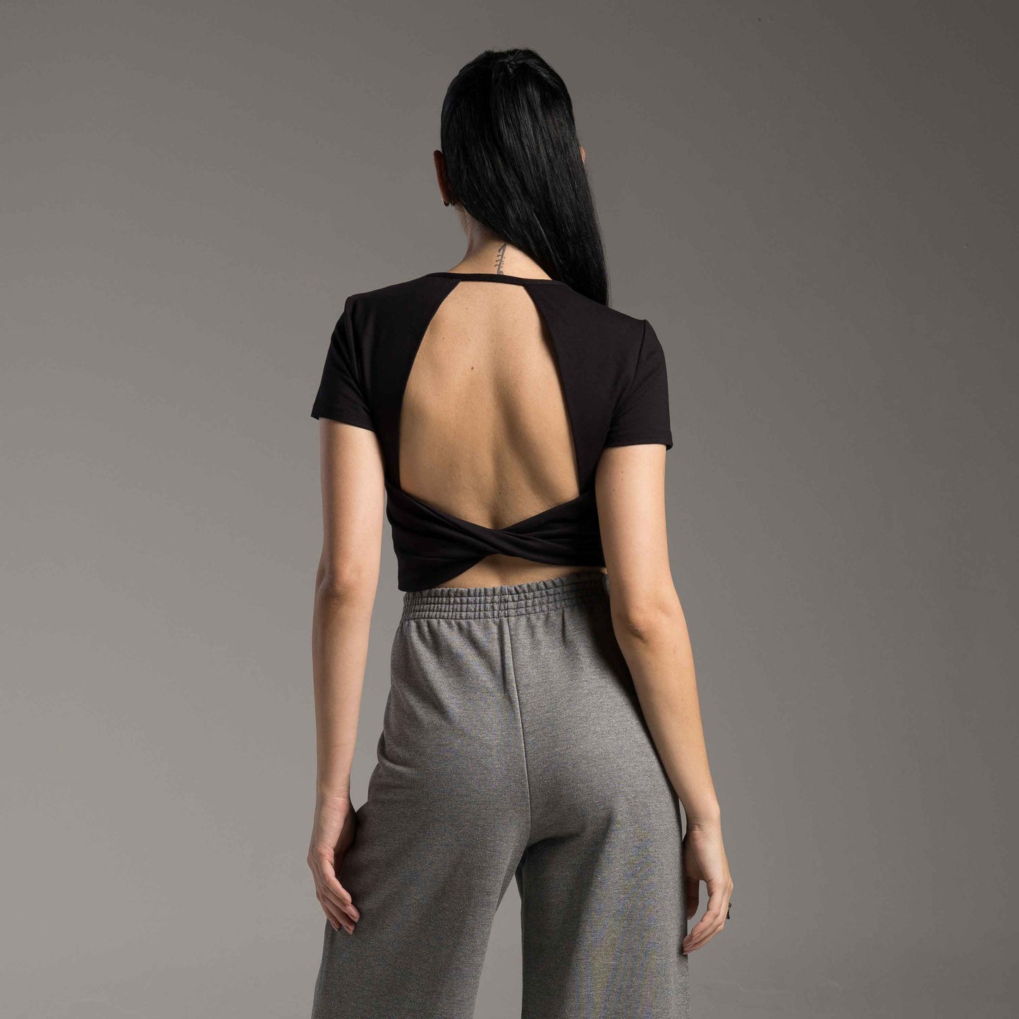 Blusa Tech Comfort Anti Odor Torção Costas Feminina - Preto