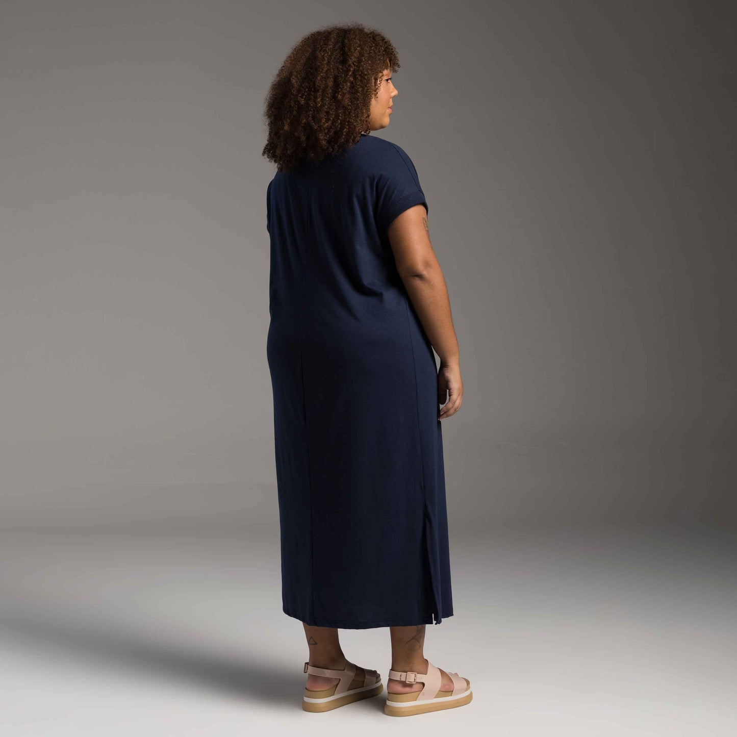 Vestido Midi Tech Air Plus - Azul Marinho