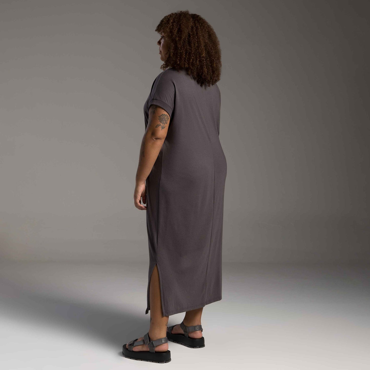 Vestido Midi Tech Air Plus - Cinza Carvão