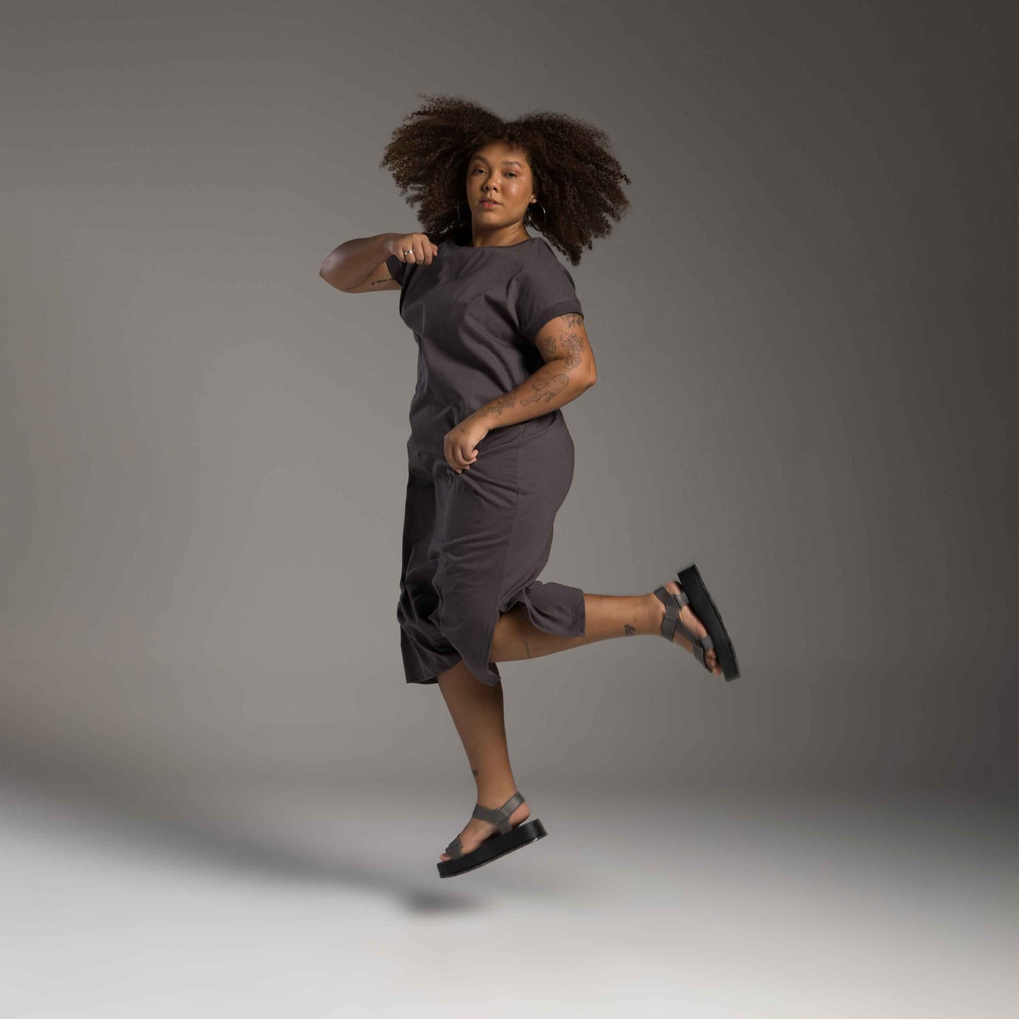Vestido Midi Tech Air Plus - Cinza Carvão