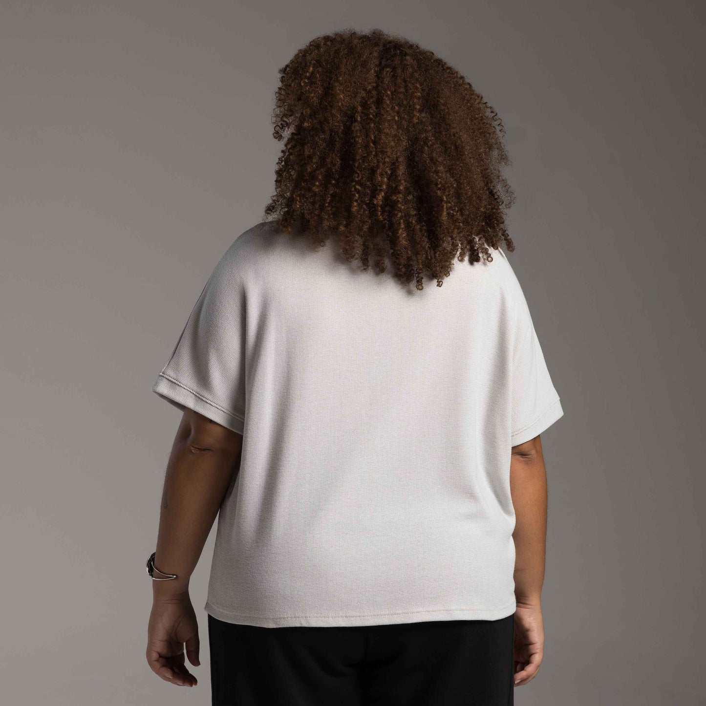 Blusa Tech Cropped Waffle Anti Odor Plus Feminina - Cinza Granizo