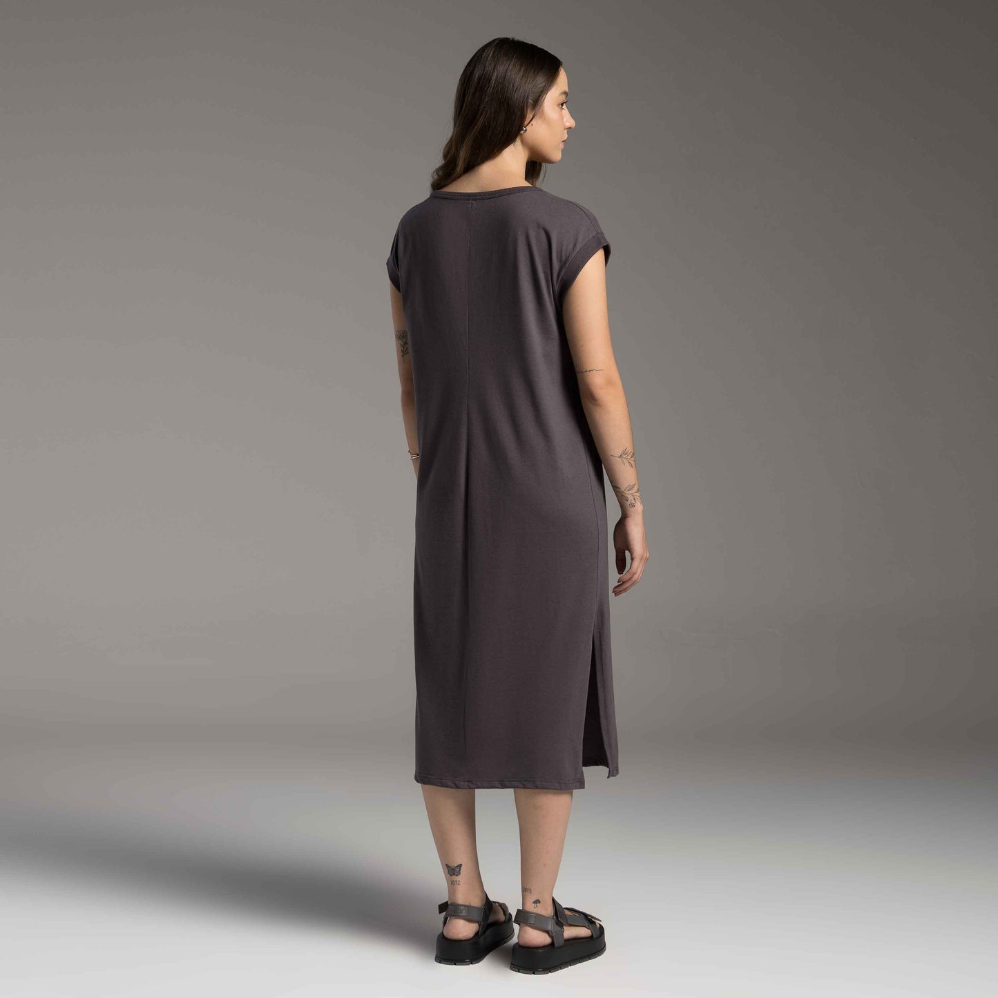 Vestido Midi Tech Air - Cinza Carvão