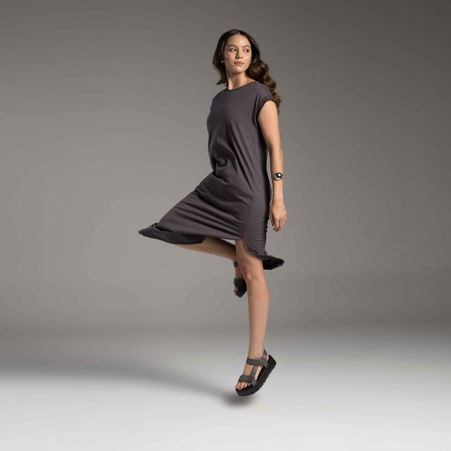 Vestido Midi Tech Air - Cinza Carvão