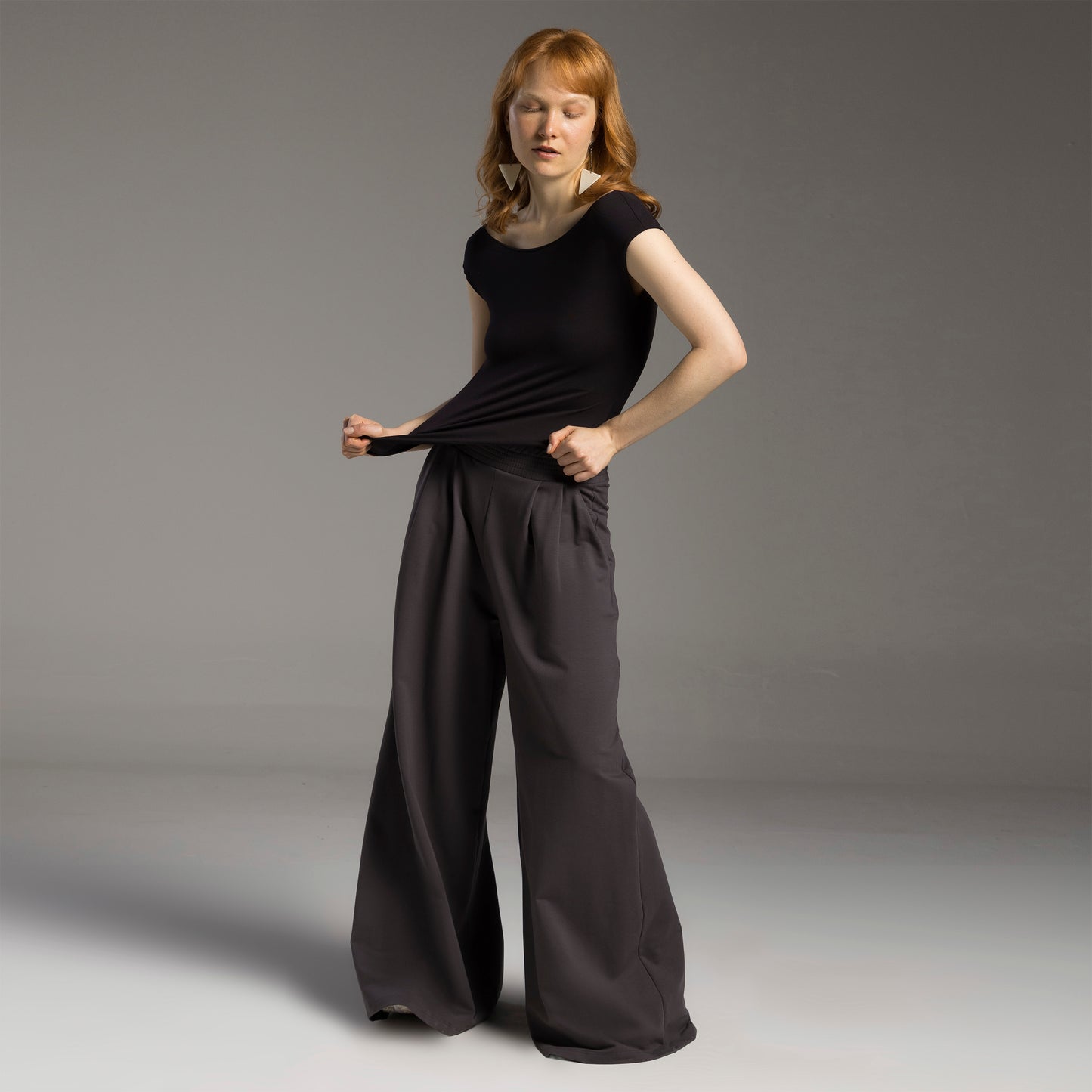 Calça Pantalona Tech Impermeável Feminina - Cinza Carvão