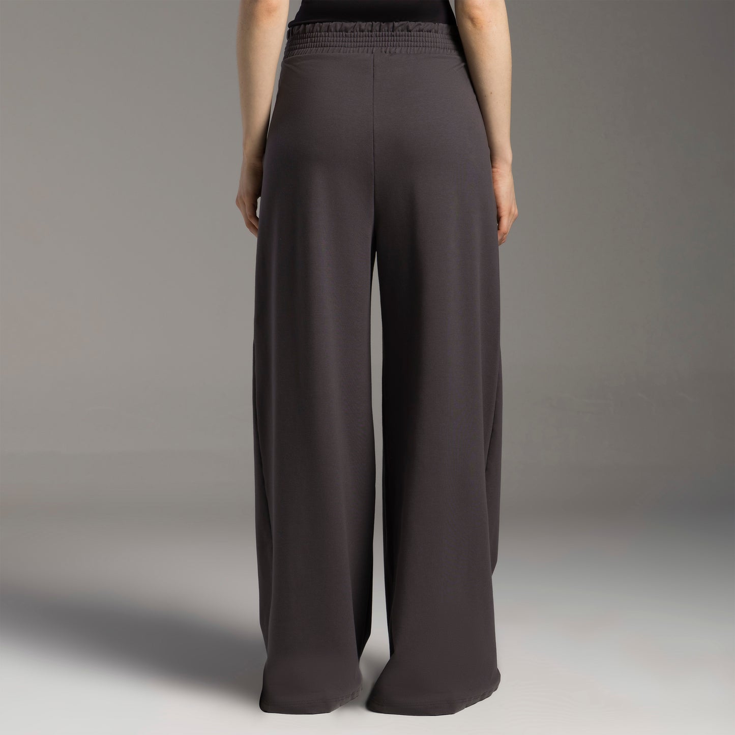Calça Pantalona Tech Impermeável Feminina - Cinza Carvão
