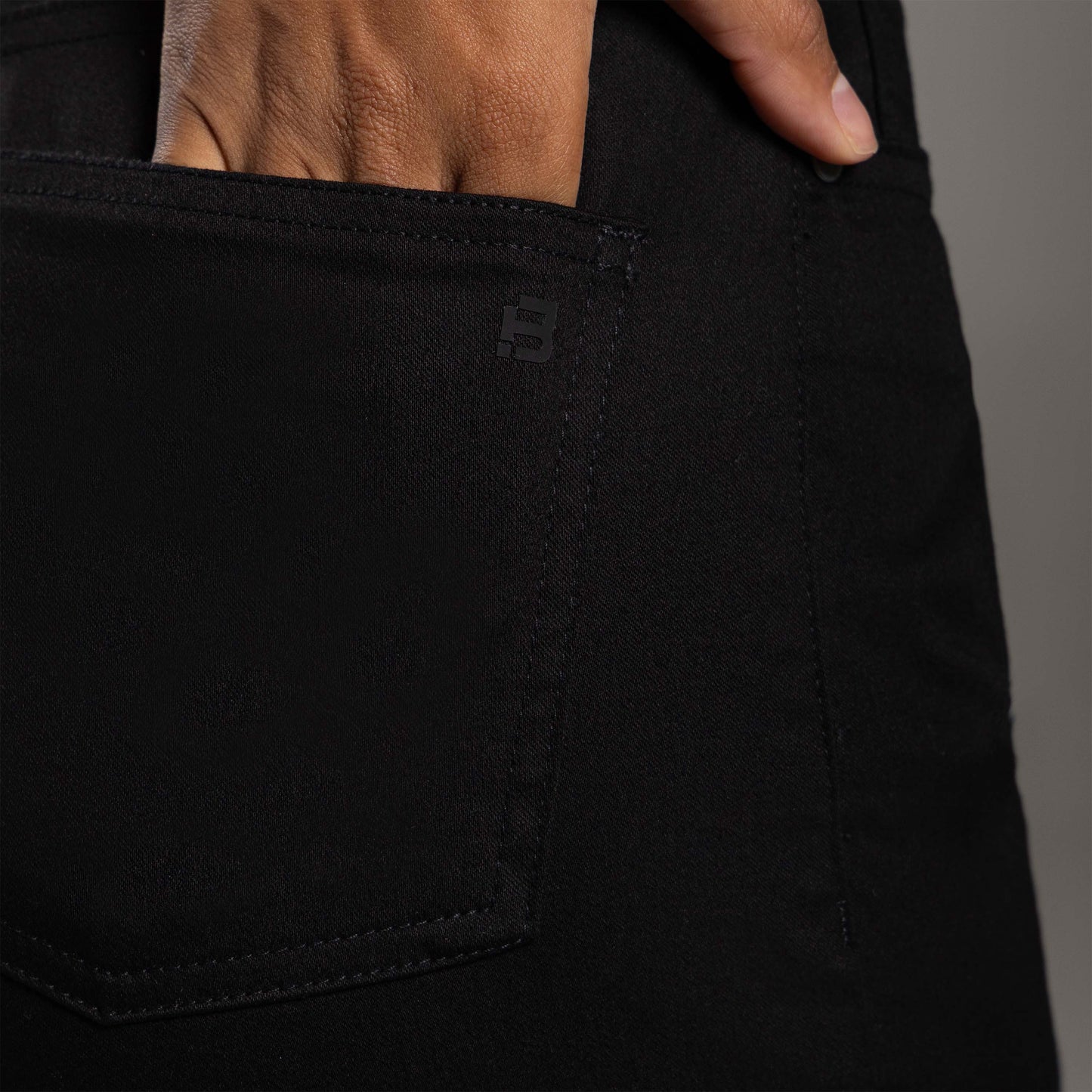Calça Wide Tech Flex Feminina - Preto
