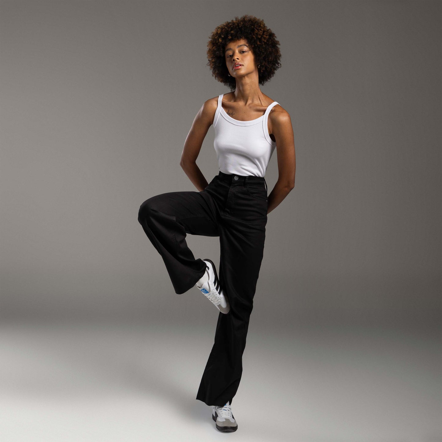Calça Wide Tech Flex Feminina - Preto
