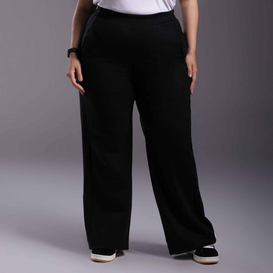 Calça Reta Moletom Tech Impermeável Plus Feminina - Preto