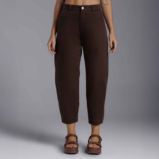 Calça Barrel Tech Flex Feminina - Marrom