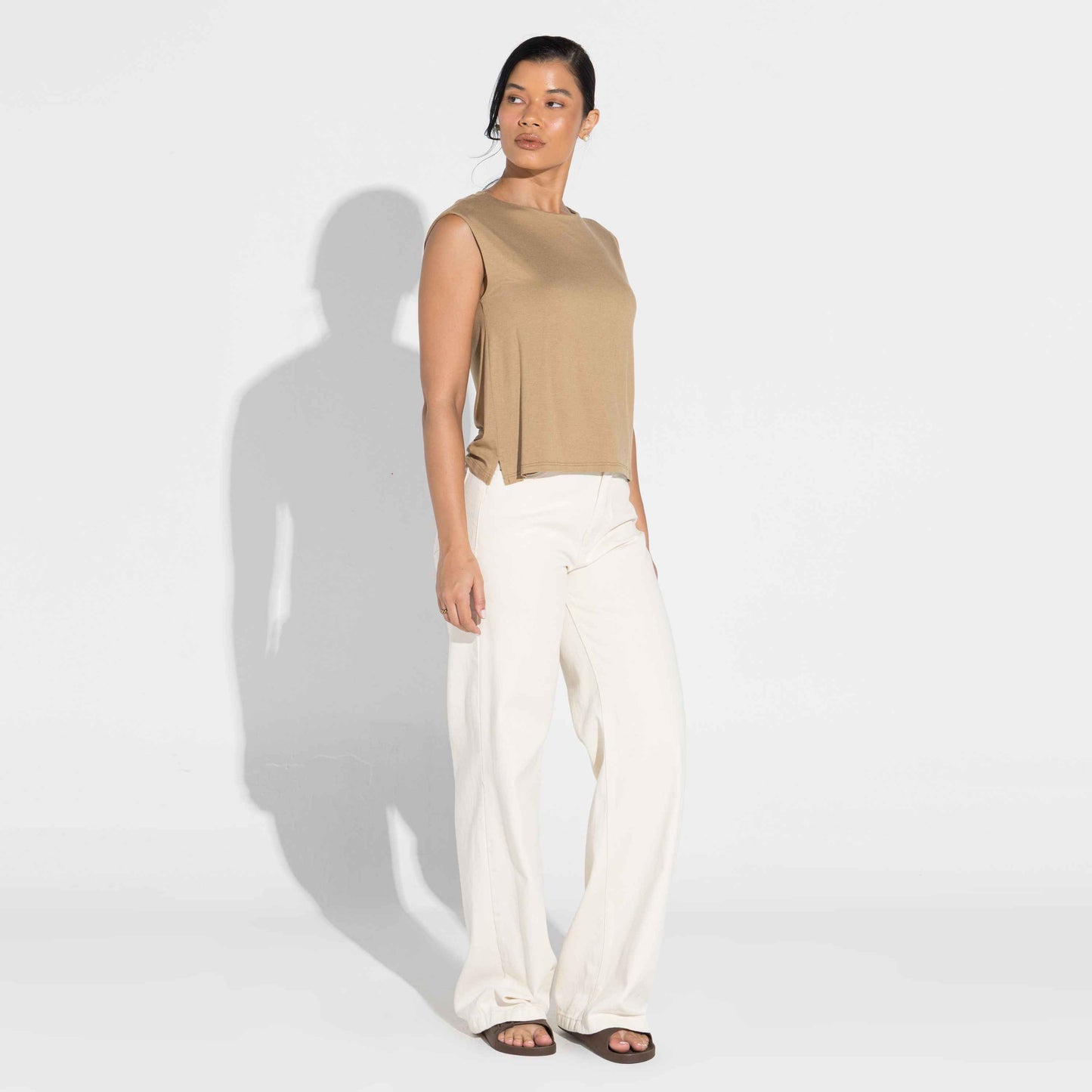 Camiseta Blend Linho Muscle Feminina - Bege Pastel