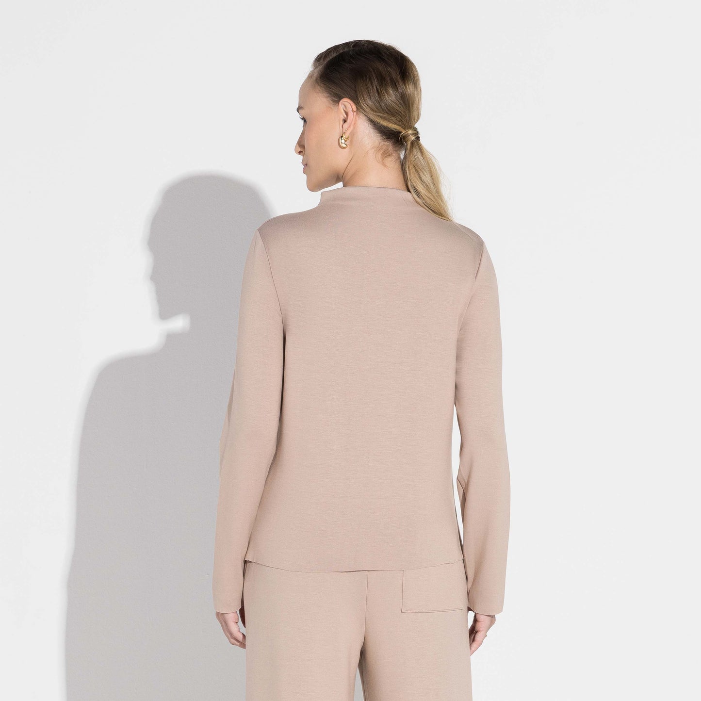 Blusa Dense Viscose Manga Longa Feminina - Bege Amêndoa