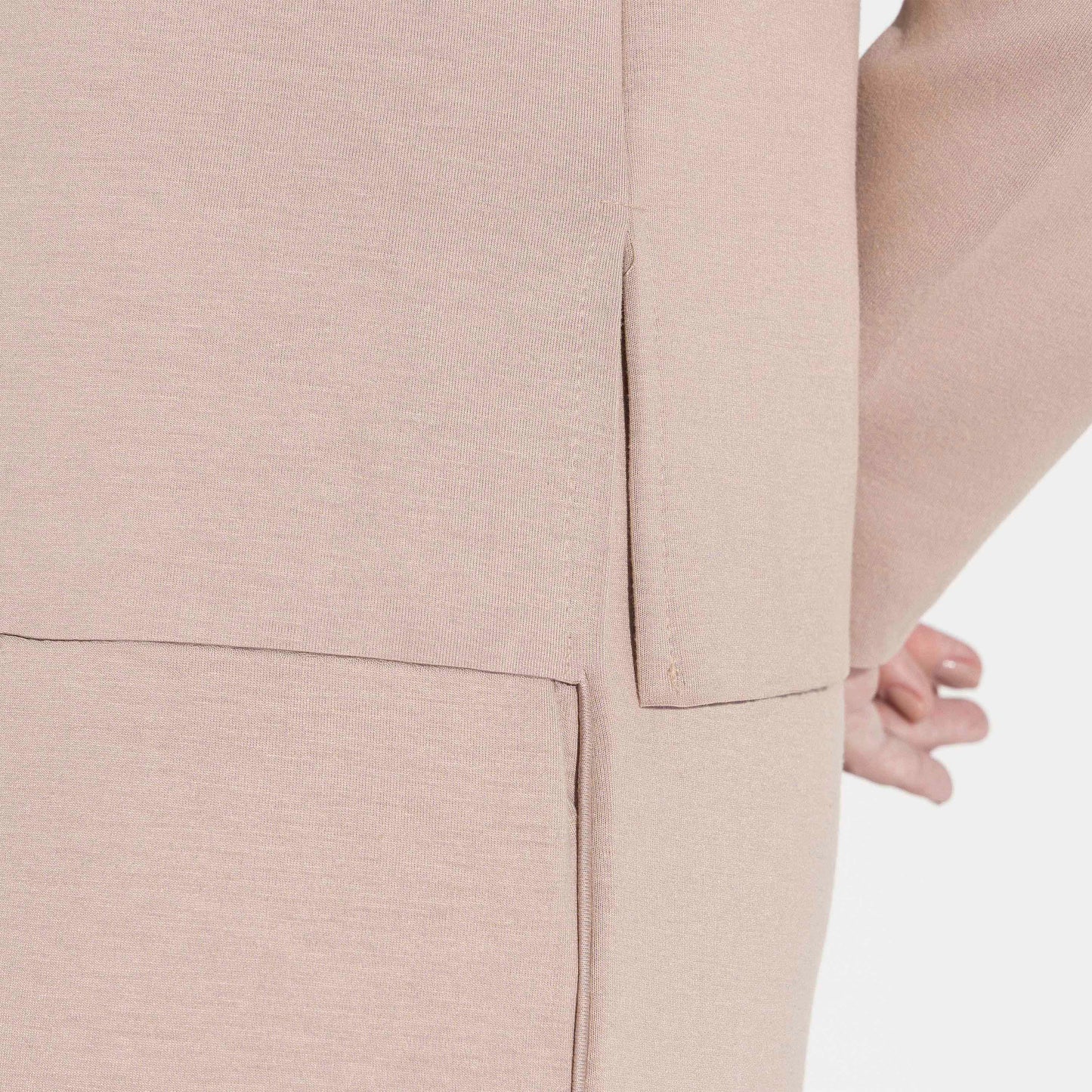 Blusa Dense Viscose Manga Longa Feminina - Bege Amêndoa