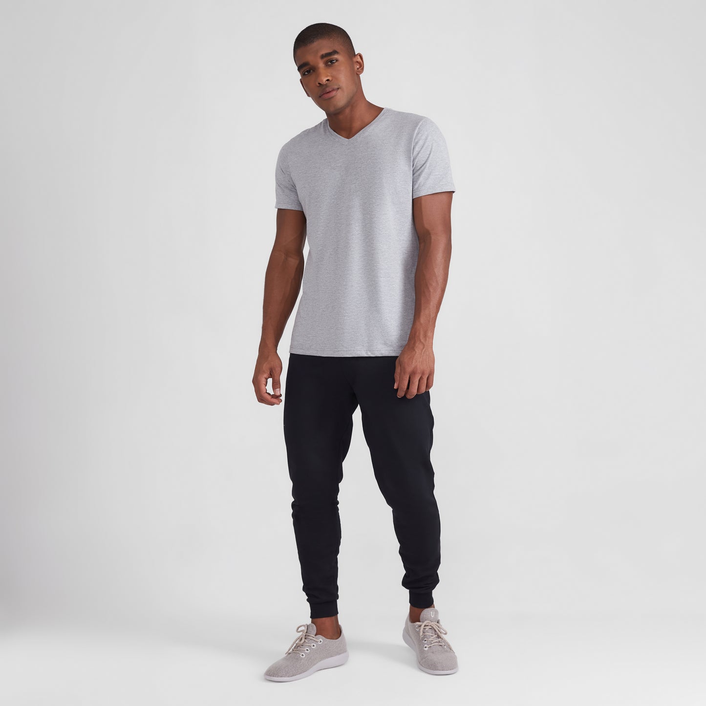 Camiseta Básica Gola V Masculina - Mescla Claro
