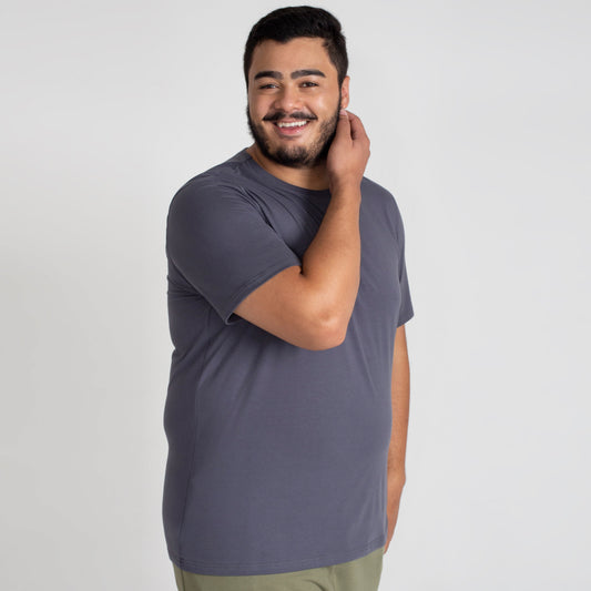 Camiseta Básica Plus Masculina - Chumbo