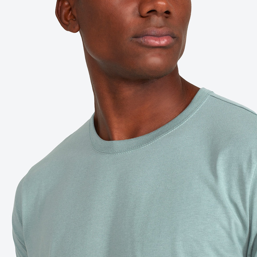 Camiseta Básica Masculina - Verde Chá