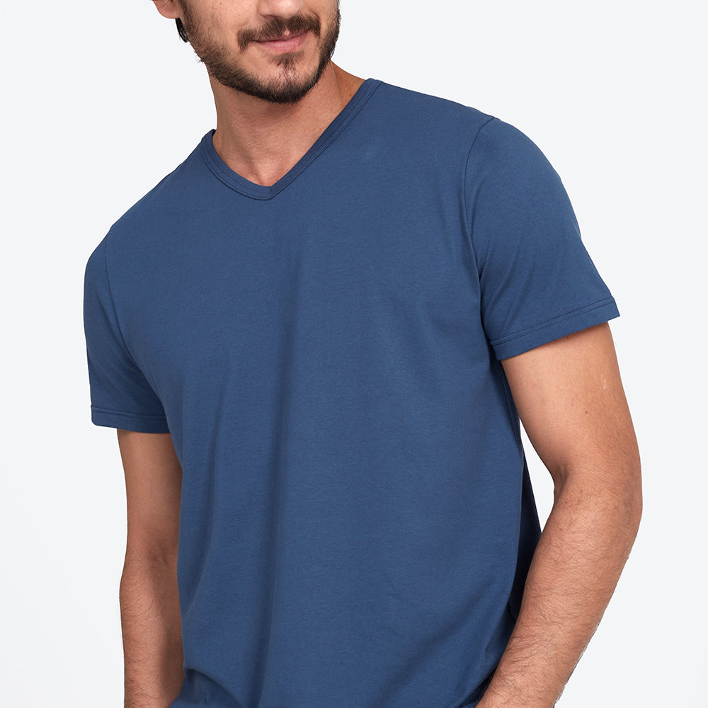 Camiseta Básica Gola V Masculina - Azul Indigo