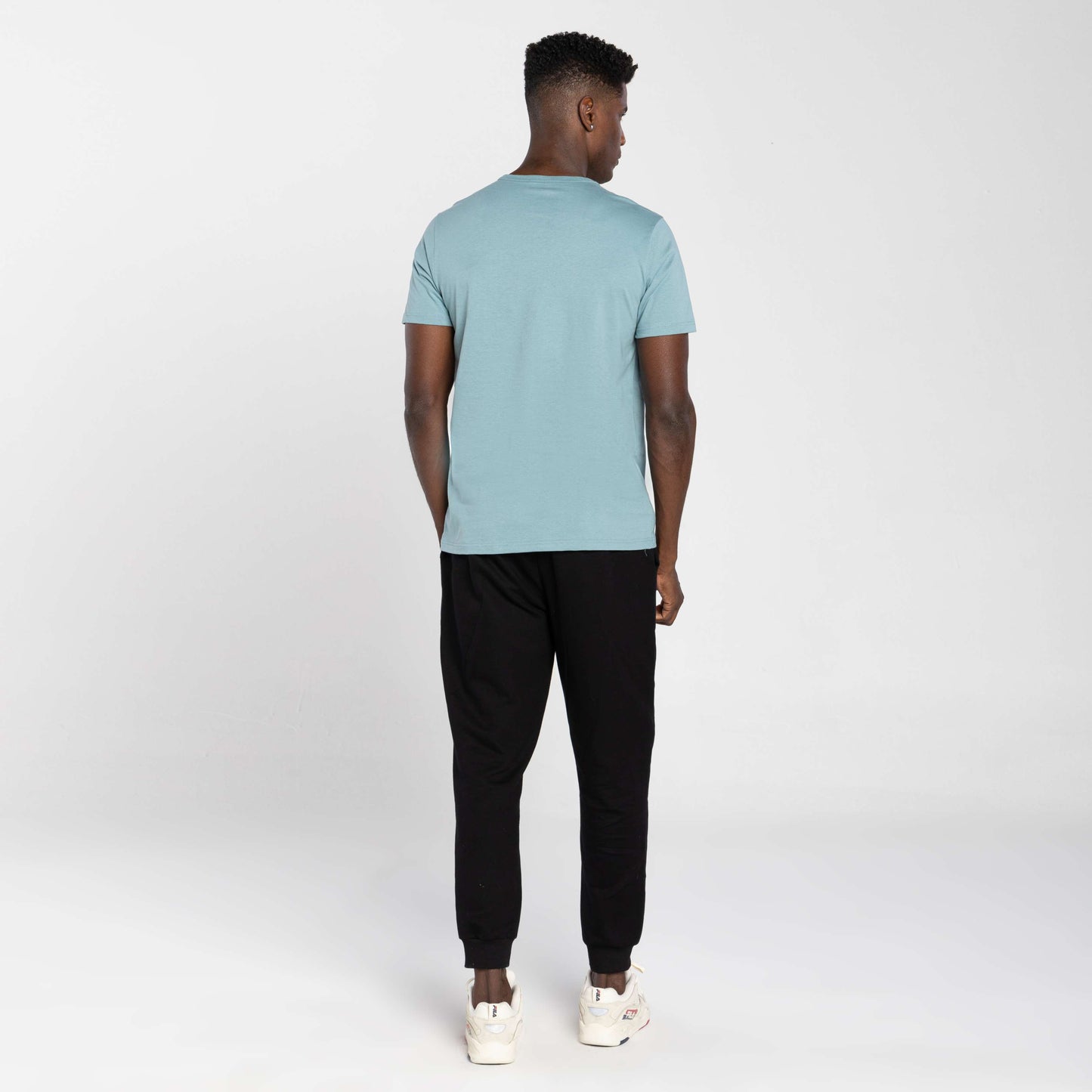 Camiseta Básica Gola V Masculina - Verde Hortelã