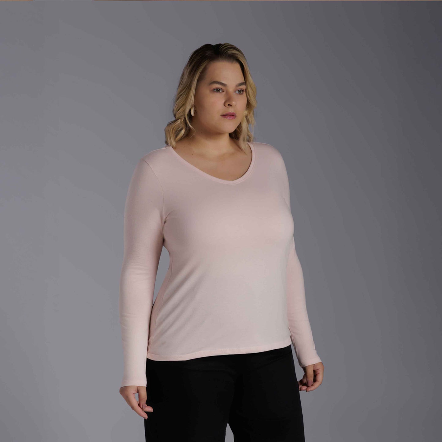 Camiseta Slim Gola V Manga Longa Plus Feminina - Rosa Pastel