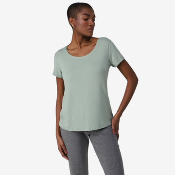 Tech T-Shirt Modal Decote Canoa Feminina - Verde Pistache
