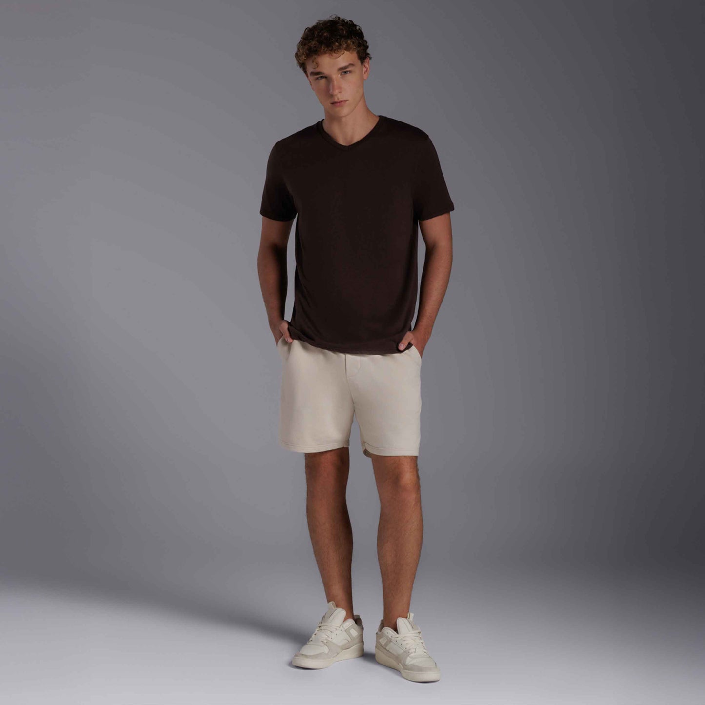 Tech T-Shirt NoLiquid Gola V Masculina - Marrom
