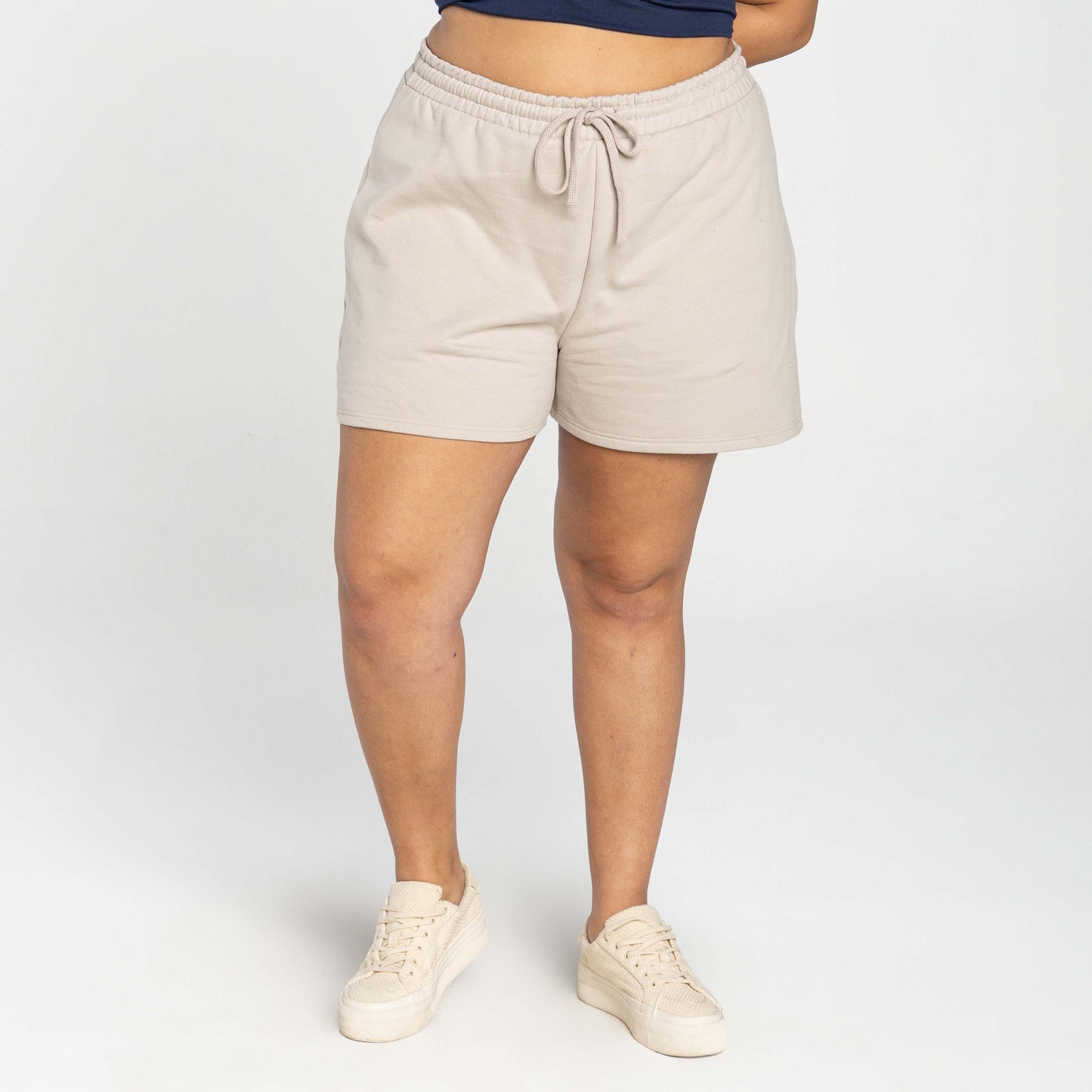 Shorts Moletom Tech NoLiquid Plus Feminino - Bege Aveia