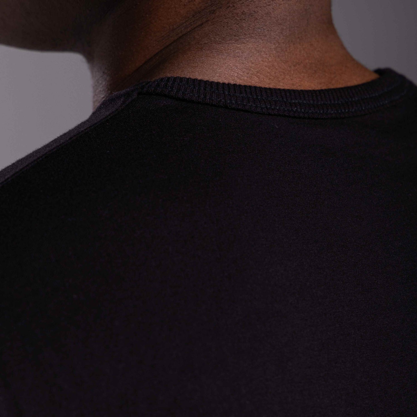 Regata Tech Air Alongada Masculina - Preto