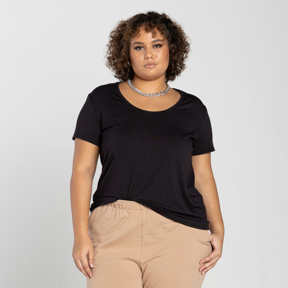 Tech T-Shirt Modal Gola U Plus Feminina - Preto