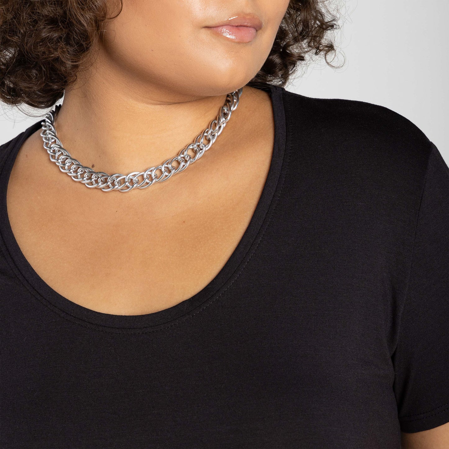 Tech T-Shirt Modal Gola U Plus Feminina - Preto