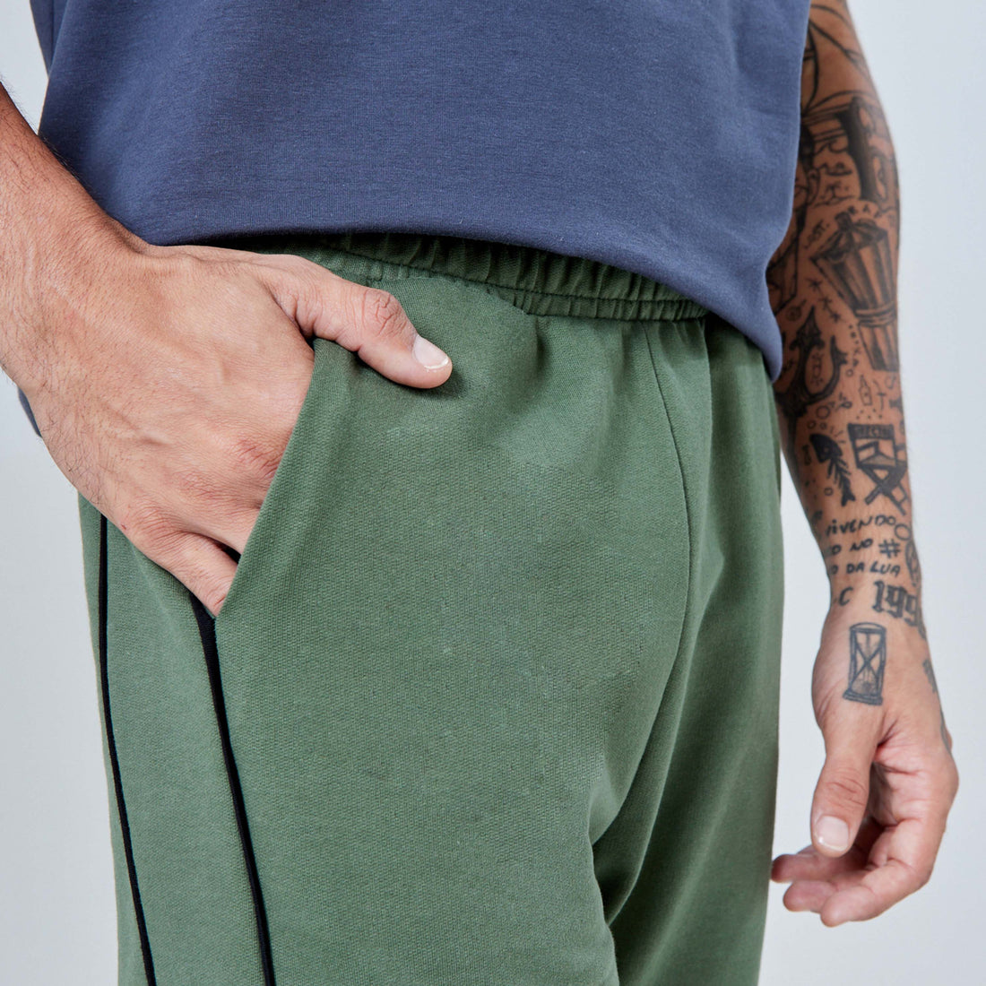 Calça Reta Moletom Tech Impermeável Contraste - Verde Figo