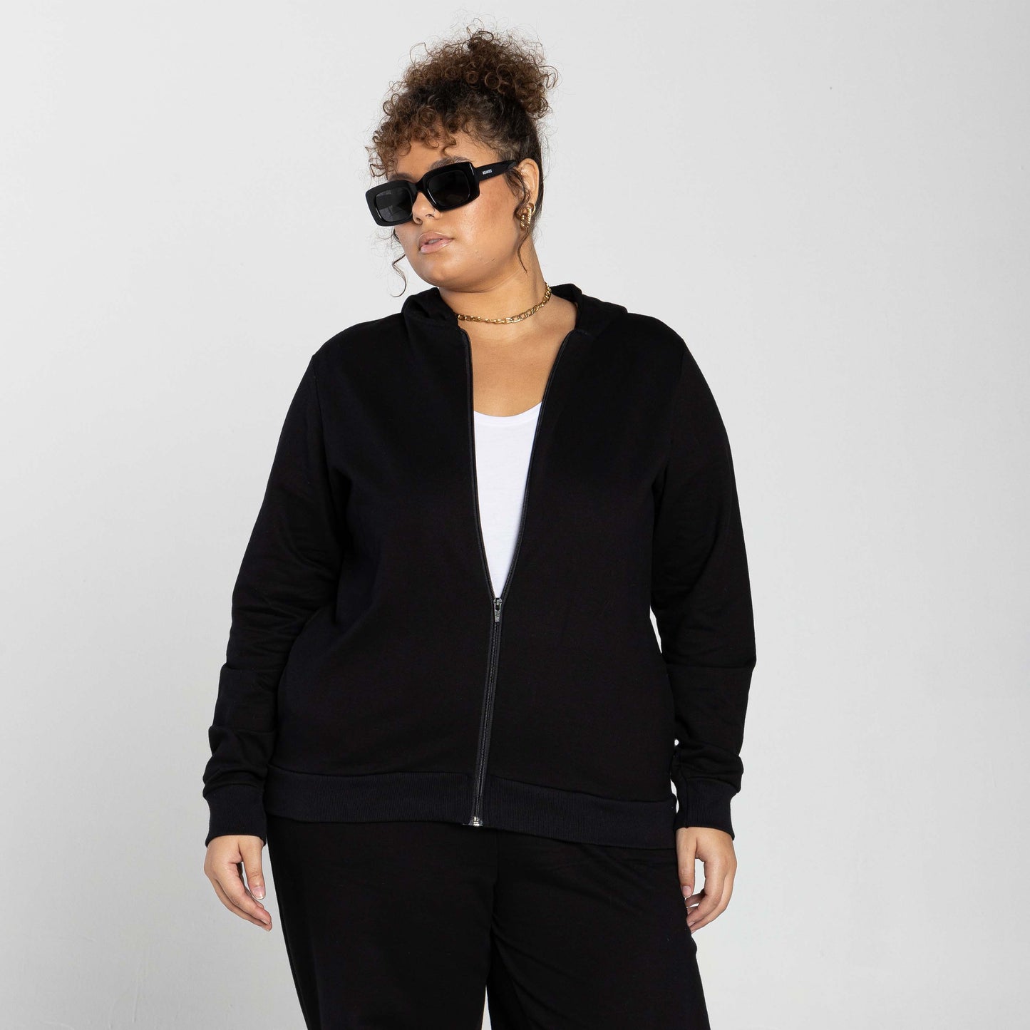 Jaqueta Moletom Tech Impermeável Capuz Plus Feminina - Preto