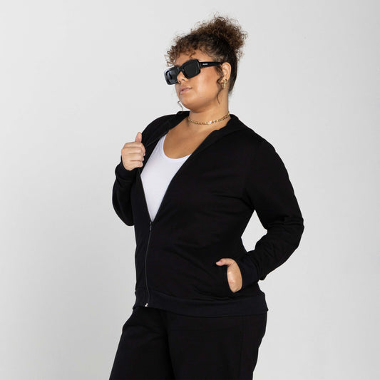 Jaqueta Moletom Tech Impermeável Capuz Plus Feminina - Preto
