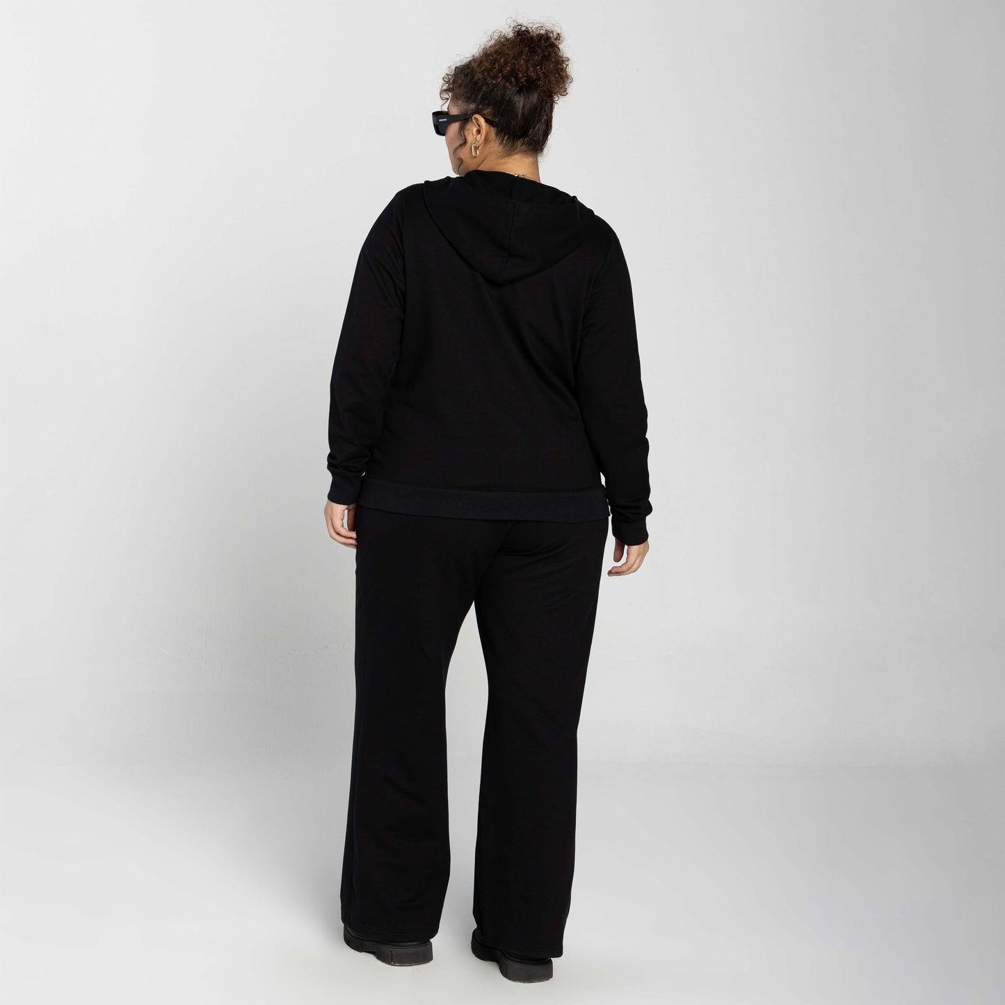 Jaqueta Moletom Tech Impermeável Capuz Plus Feminina - Preto