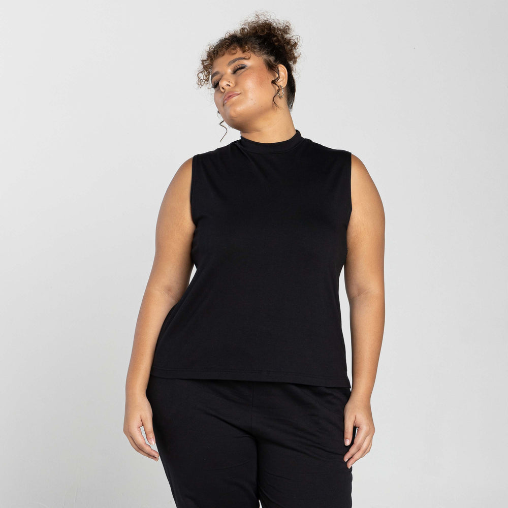 Regata Tech Anti Odor Gola Alta Plus Feminina - Preto